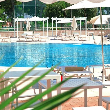 Aparthotel Tursport Taranto Esterno foto
