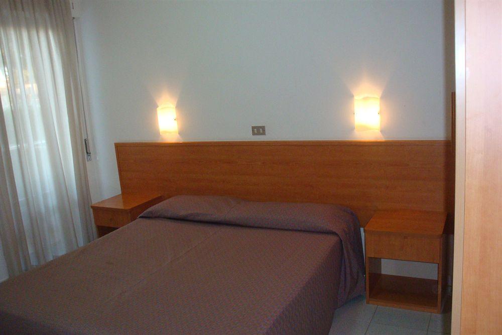 Aparthotel Tursport Taranto Esterno foto