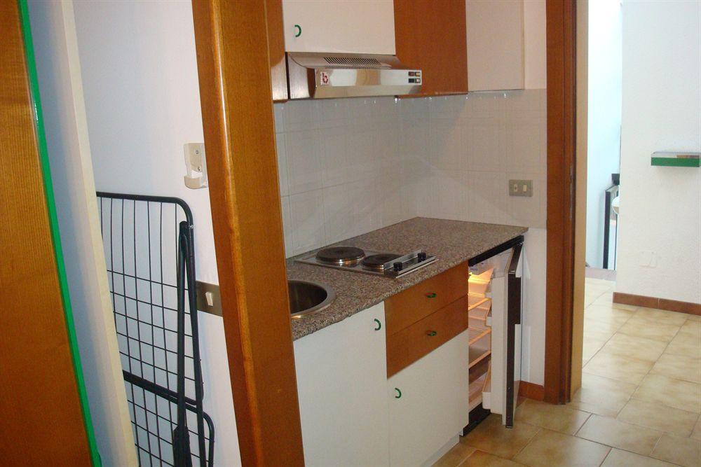 Aparthotel Tursport Taranto Esterno foto