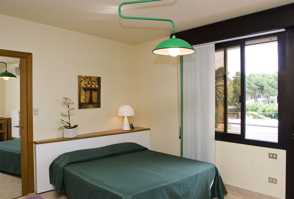 Aparthotel Tursport Taranto Esterno foto
