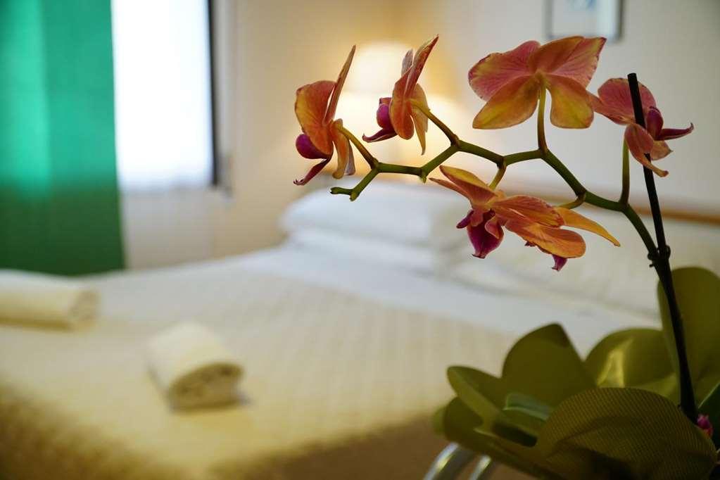 Aparthotel Tursport Taranto Camera foto