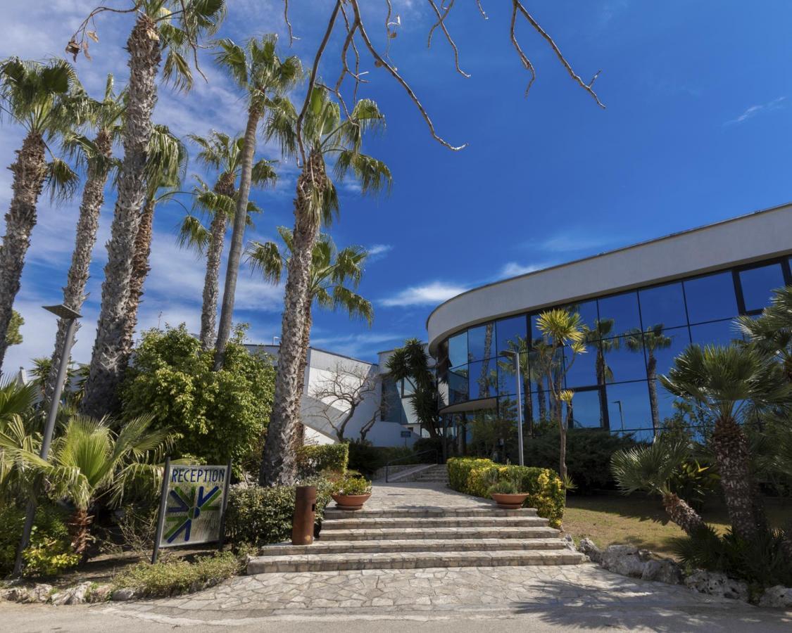 Aparthotel Tursport Taranto Esterno foto