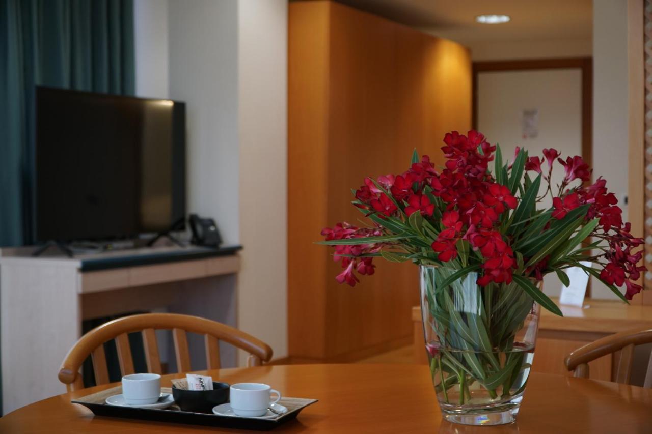 Aparthotel Tursport Taranto Esterno foto