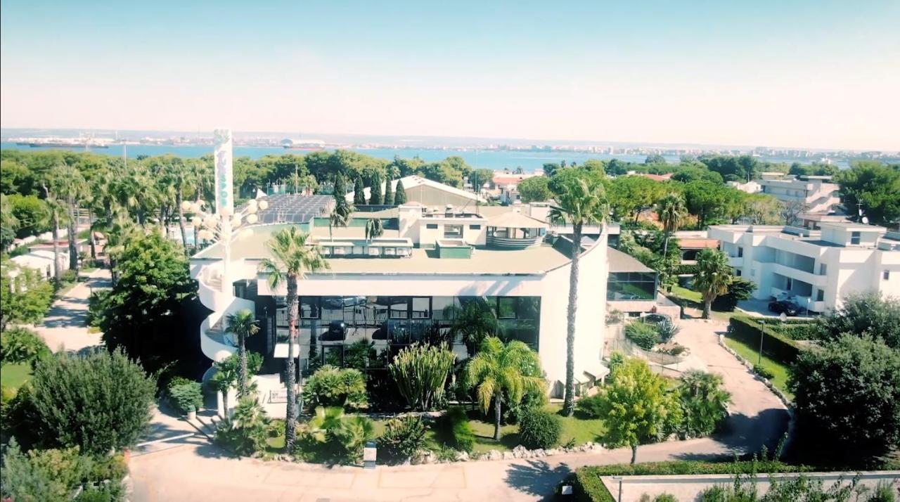 Aparthotel Tursport Taranto Esterno foto