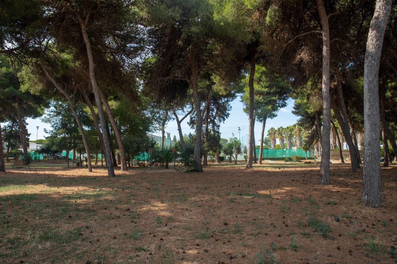 Aparthotel Tursport Taranto Esterno foto