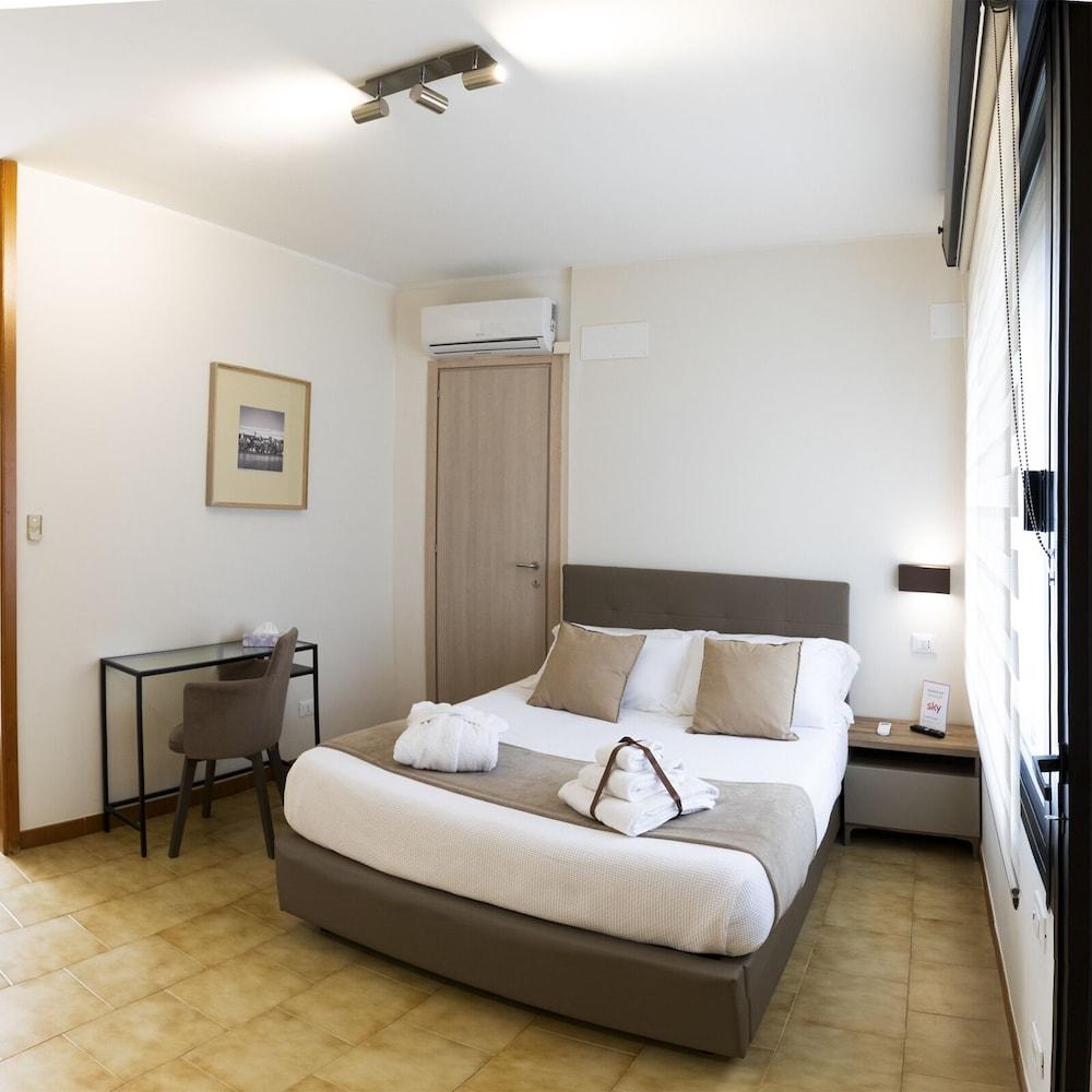 Aparthotel Tursport Taranto Esterno foto
